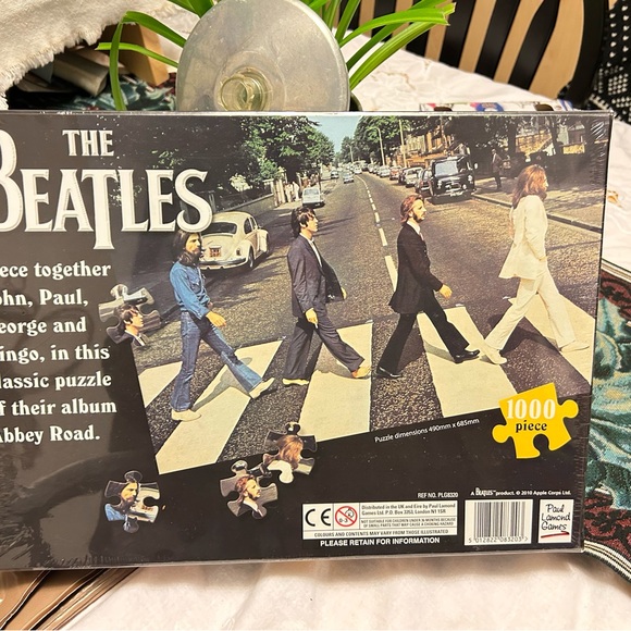 Puzzle-The Beatles Abbey Road Puzzle - Picture 2 of 3